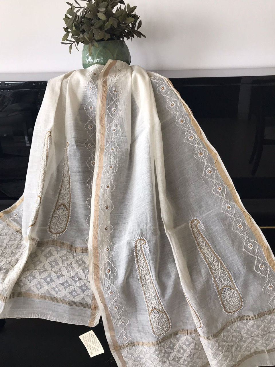 Pure handwoven chanderi stole with chikankari